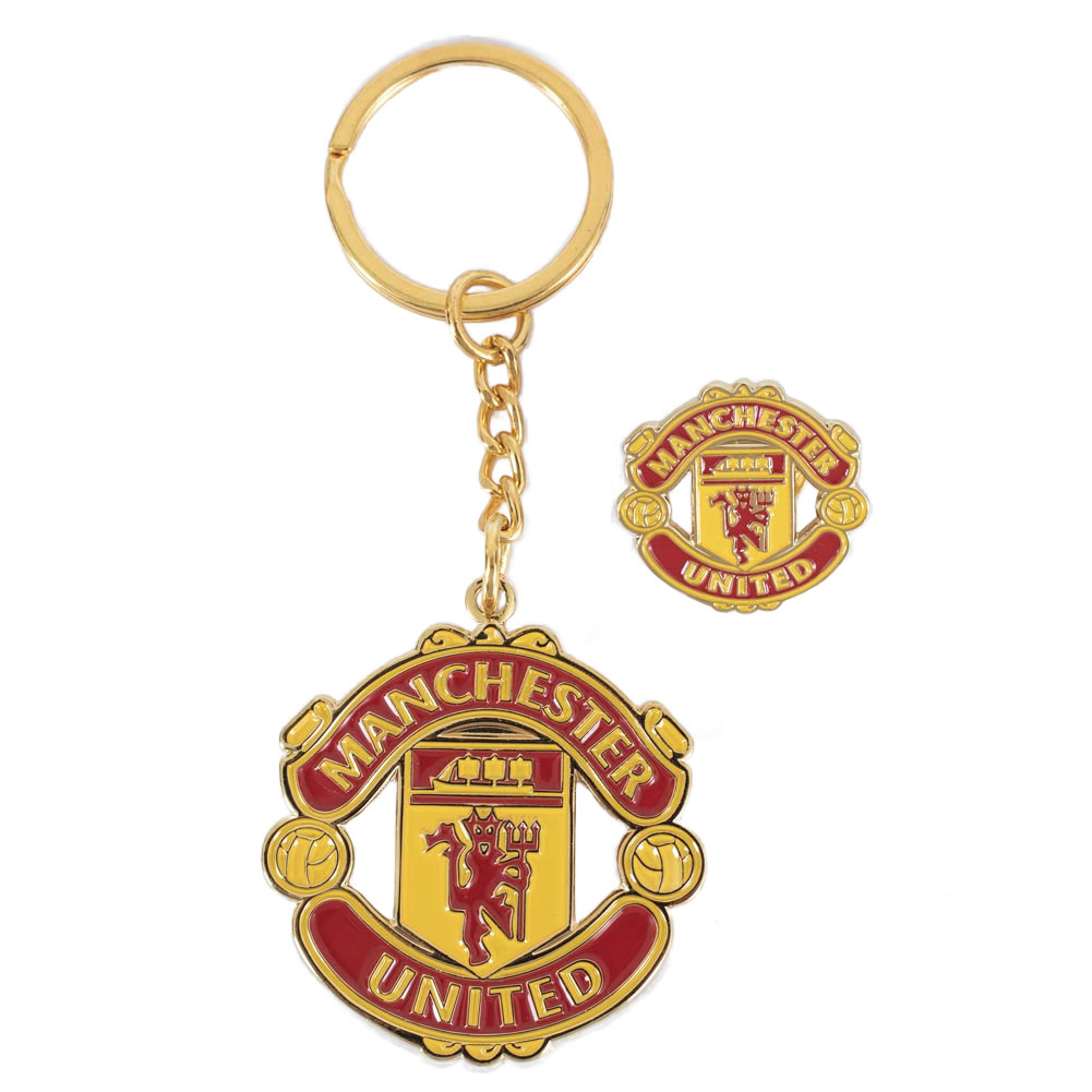 Manchester United FC crest shaped metal keyring and crest pin badge set with gold style finish