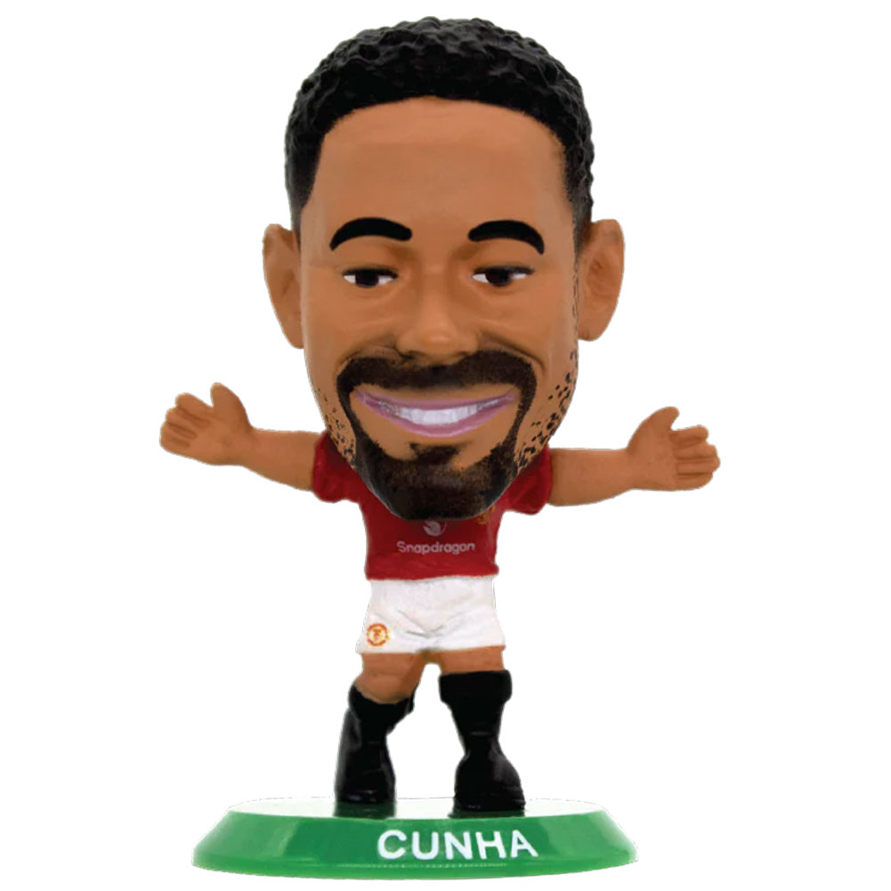 Matheus Cunha SoccerStarz figure in the classic Man Utd home kit on a green base