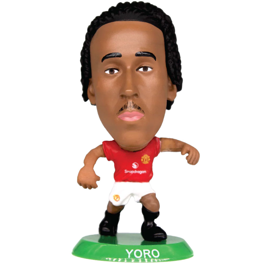 Manchester United SoccerStarz Leny Yoro collectable figure in the Man Utd home kit on a green base