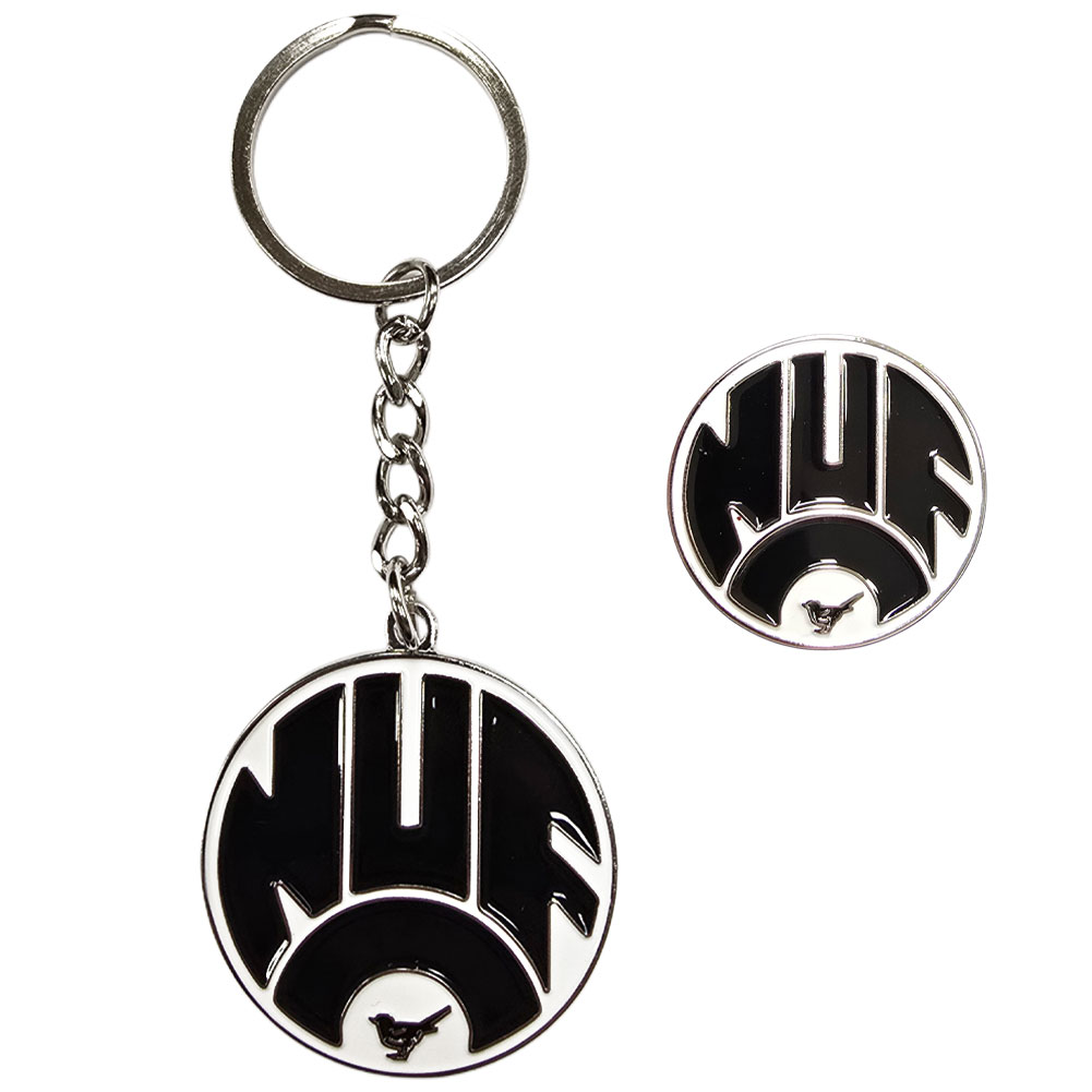 Newcastle United FC retro 1983-1988 crest keyring and pin badge in a silver style metal finish