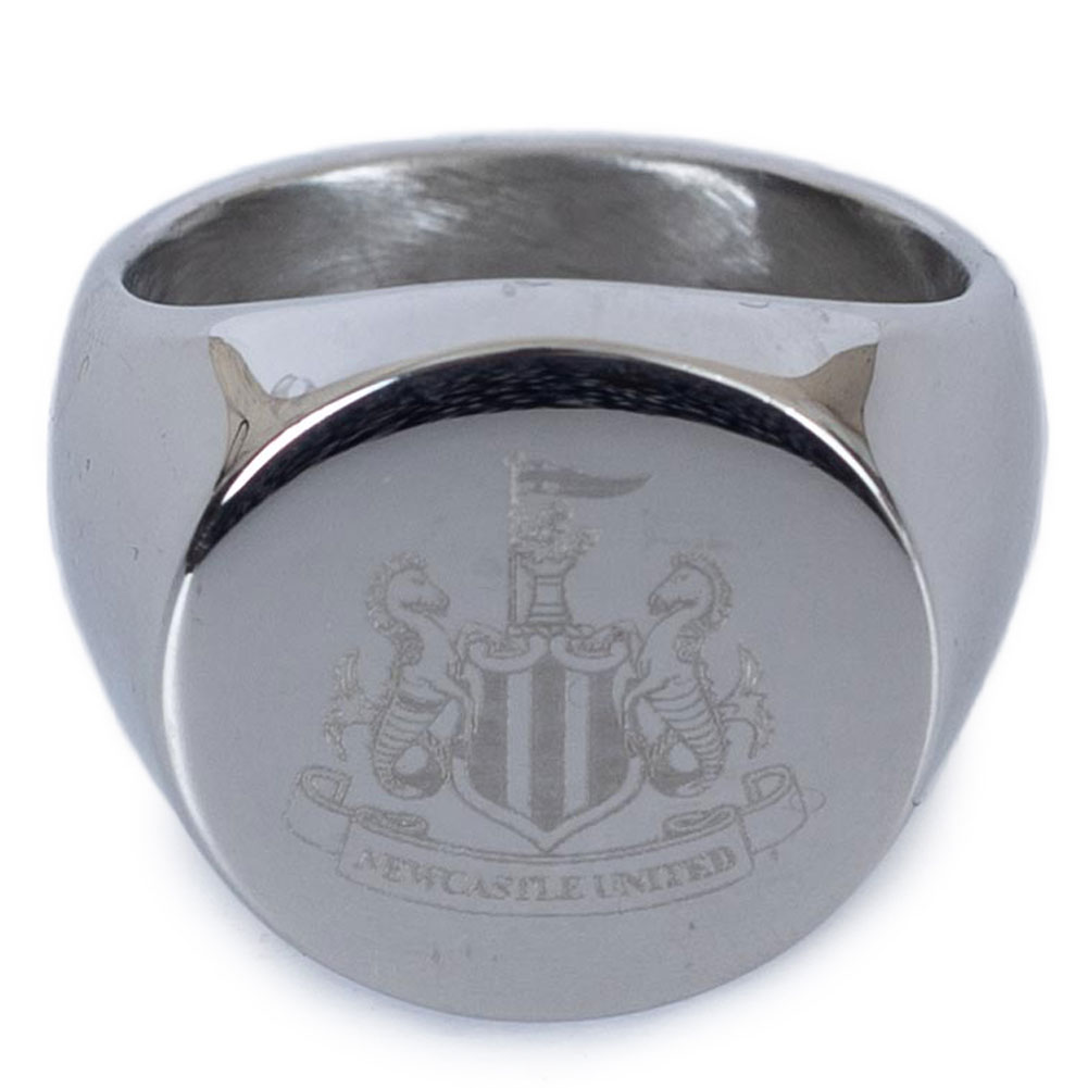 Newcastle United FC stainless steel signet ring with a round face, chrome finish and engraved club crest