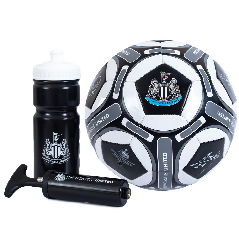 Newcastle United FC signature training gift set with a size 5 football, water bottle and mini hand pump