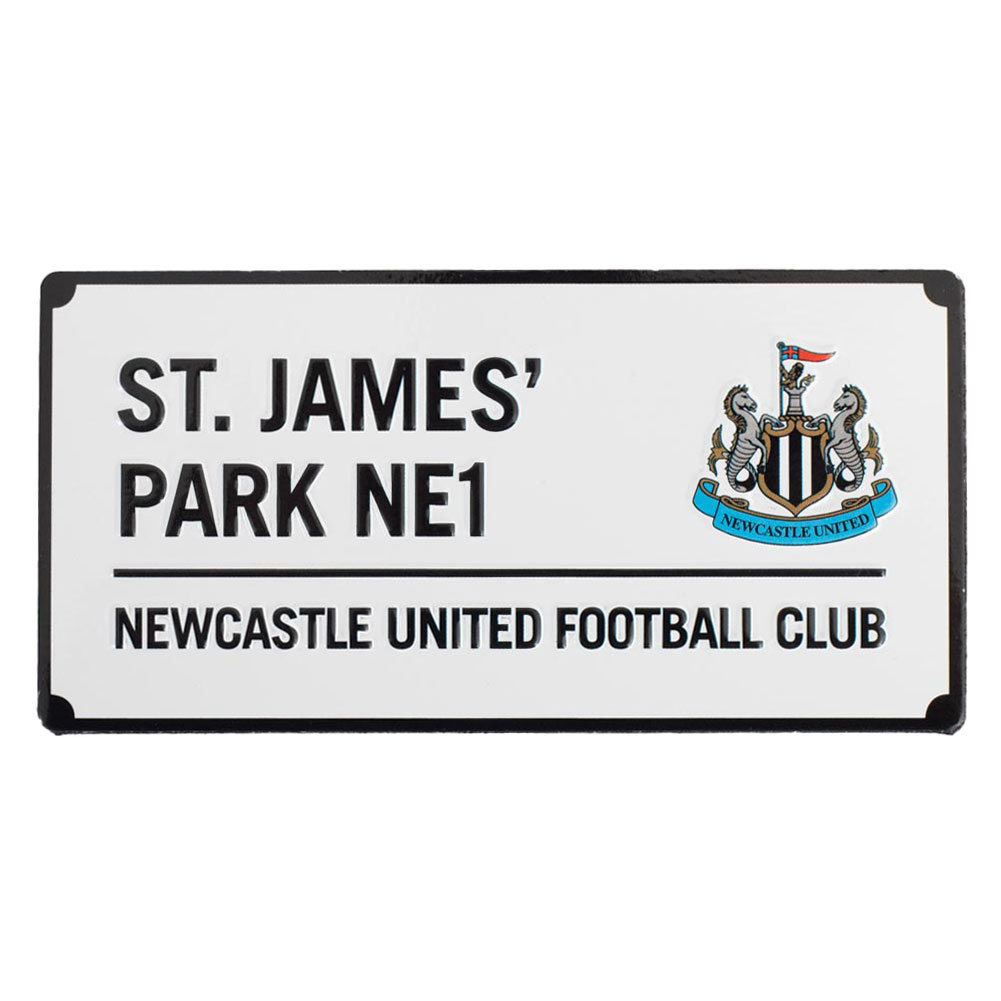 Newcastle United street sign design fridge magnet featuring a full colour club crest